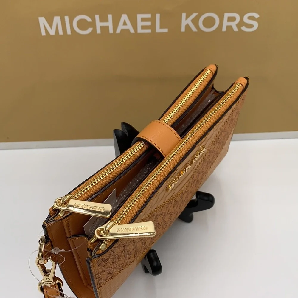 MICHAEL KORS JST 
CIDER MULTI
LG DOUBLE ZIP WRSTLT
Crocodile Leather Snakeskin - Picture 13 of 14